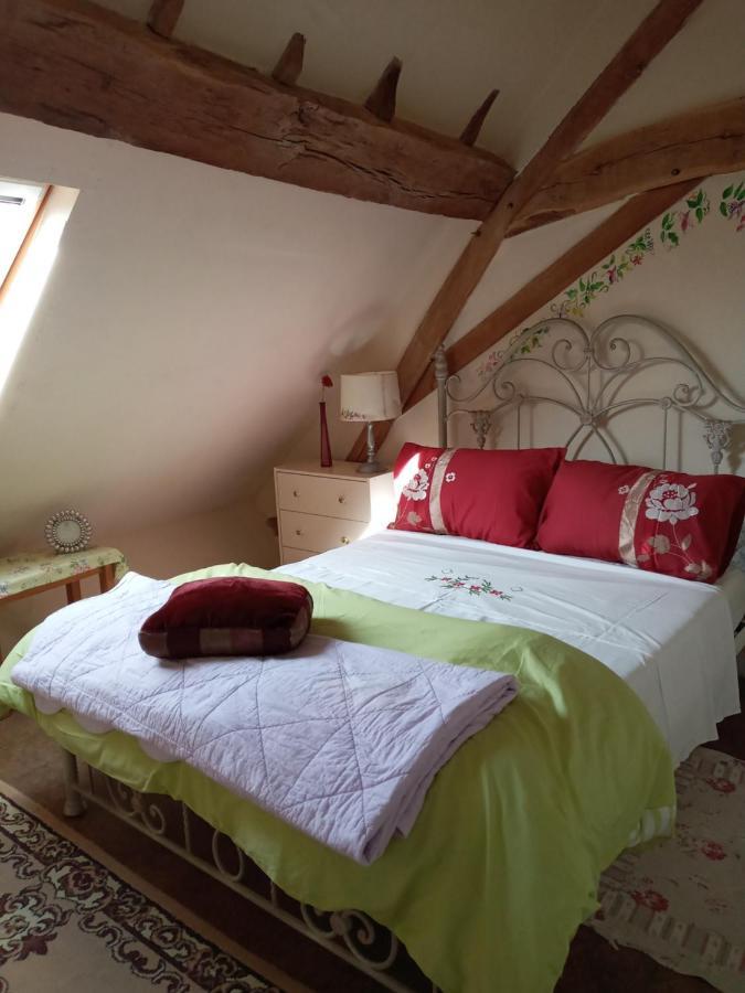 Le Petit Savriere B&B Tronget Chambre photo